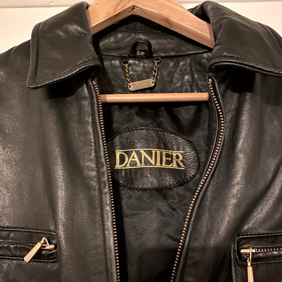 Oversized Danier Belted Leather Jacket - Picture 2 of 4